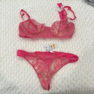 NWT Bloomingdale’s Skarlettblue bra and pantie set